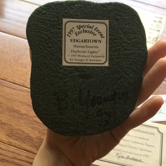 NIB Harbor Lights Edgartown signed w/ COA - Picture 5 of 11